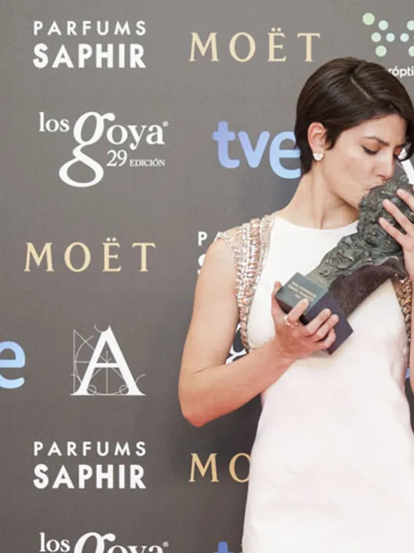 Los momentos más cariñosos de los Goya: ¡vivan los besos!
