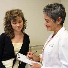 Le traitement de la ménopause accroît-il les risques du cancer des ovaires ?