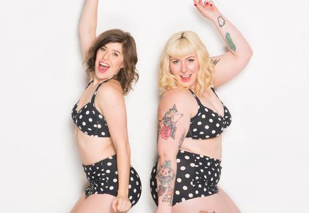 Une marque promeut la diversité des corps en faisant poser ses employées en maillots de bain (Photos)