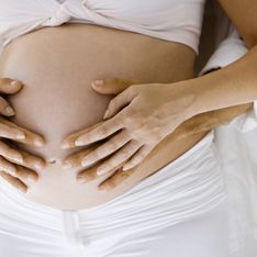 Parler à son ventre pendant la grossesse, efficace pour le développement de l'enfant