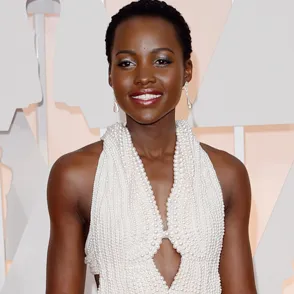 Roban el vestido de perlas que Lupita Nyong'o lució en los Oscar 2015