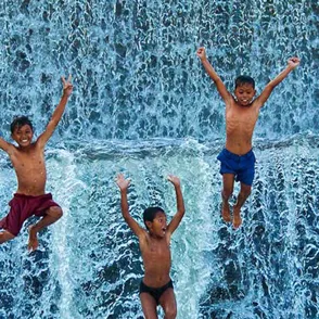 25 imágenes de niños jugando alrededor del mundo