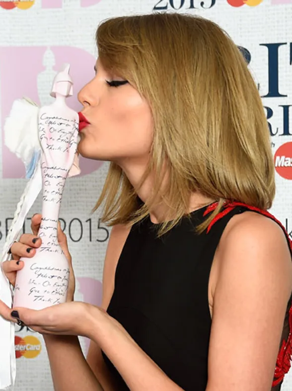 Taylor Swift y Calvin Harris, ¡pillados!