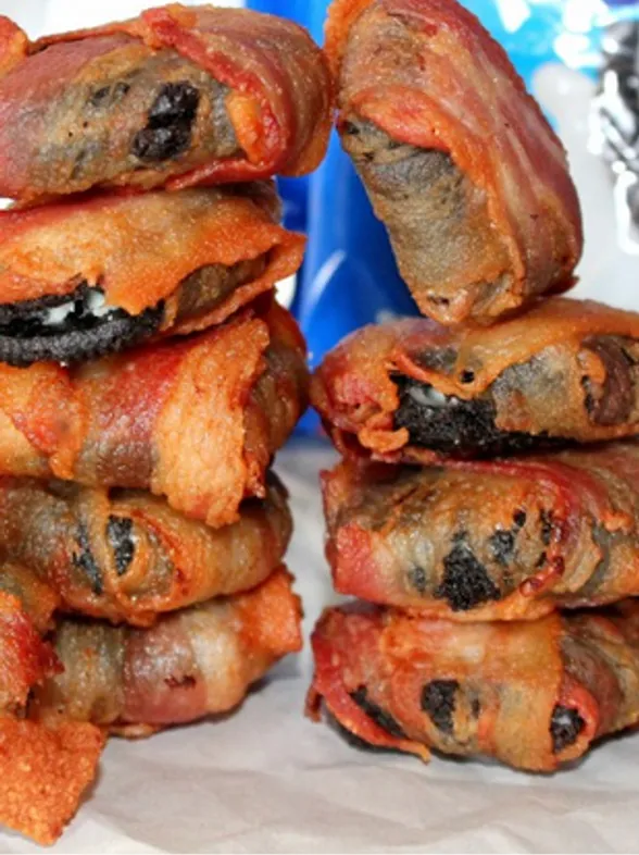 ¿Delicioso o asqueroso? Galletas Oreo envueltas en bacon frito