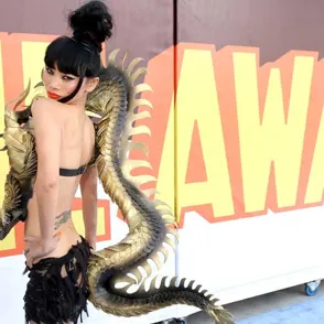 Bai Ling con vestido dragón, el peor look de la semana