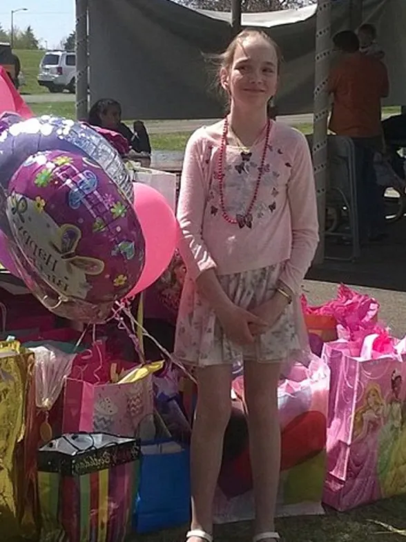700 personas acuden al cumpleaños de una niña enferma discriminada por sus compañeros de clase