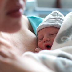 Bewegende Bilder nach Brustkrebs-OP: Mutter stillt Neugeborenes