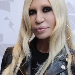 Donatella Versace es la nueva cara de Givenchy