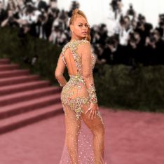 Beyoncé se dénude pour le Met Ball 2015 (Photos)