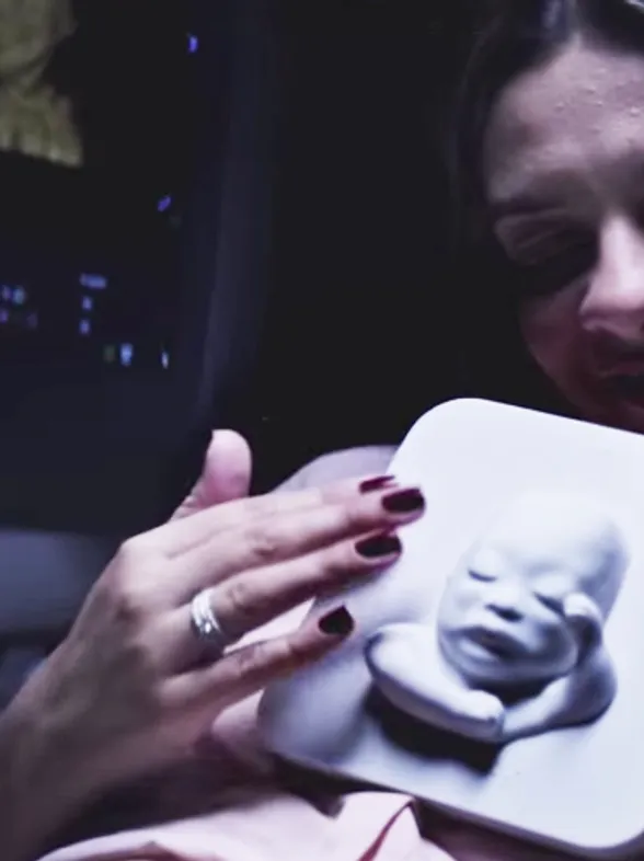 Una madre ciega conoce a su bebé gracias una ecografía en 3D