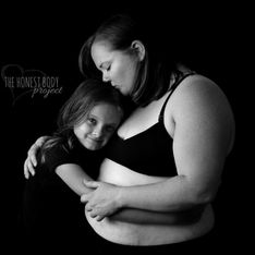 #HonestBodyProject : la série photo qui lutte contre la pression du corps parfait après bébé