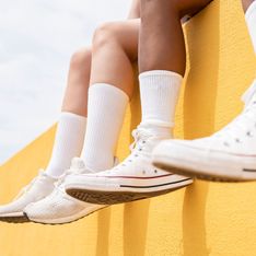 Weiße Turnschuhe reinigen: Hausmittel & Profi-Produkte für Sneaker wie neu