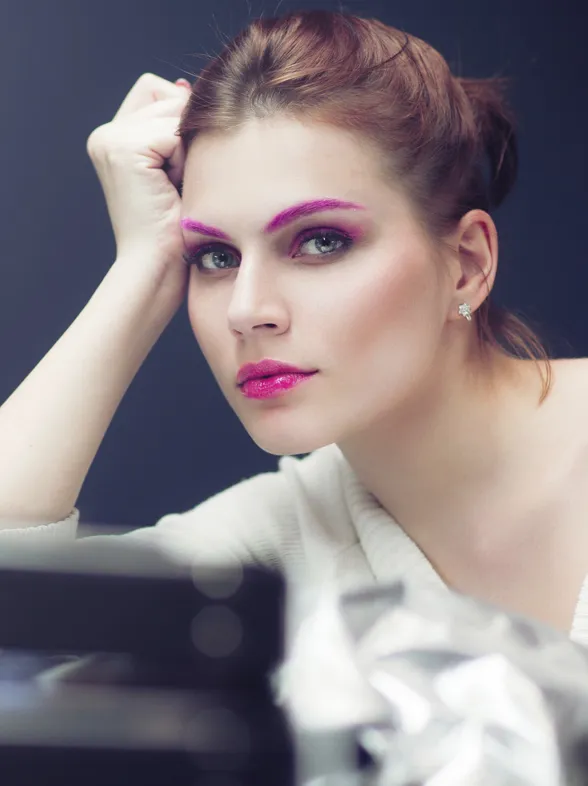 Tinte de cejas, la coloración que enmarca tu mirada