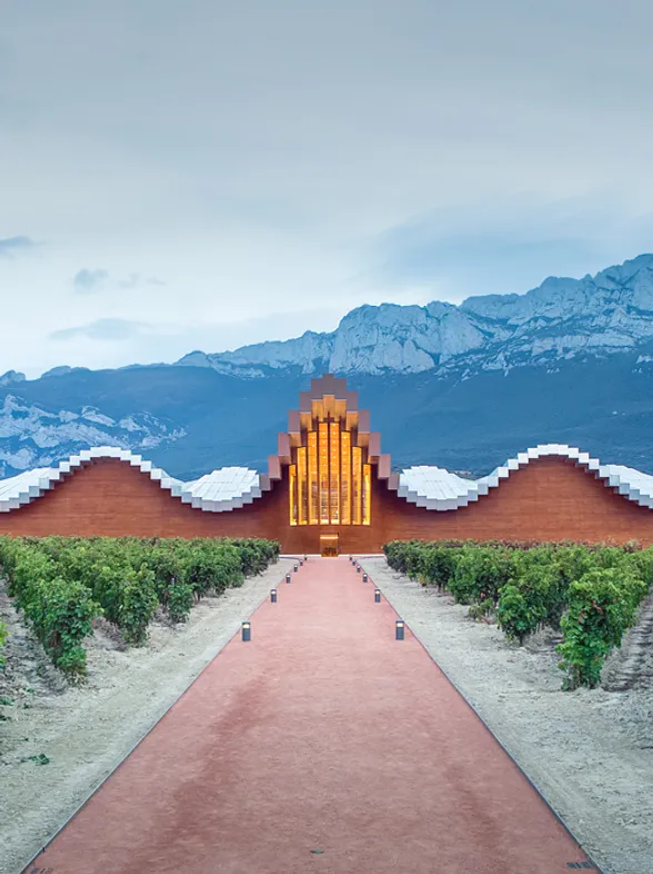 Escapadas con encanto: La Rioja Alvesa y sus vinos rodeados de vanguardia