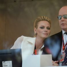 La princesse Charlène et Albert II de Monaco très proches lors du Grand Prix de Monaco (Photos)