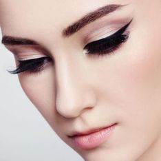 Eyeliner richtig auftragen: Tipps für den perfekten Lidstrich