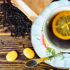 Zero calorias, 7 benefícios: veja como o chá preto melhora a sua saúde