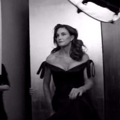 Caitlyn Jenner épanouie en robe longue dans le making of du shooting de Vanity Fair