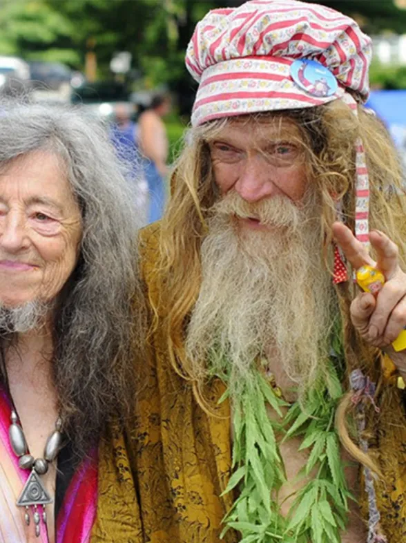 ¡A la vejez viruelas! 25 parejas de abuelos que demuestran que la edad es solo un estado mental