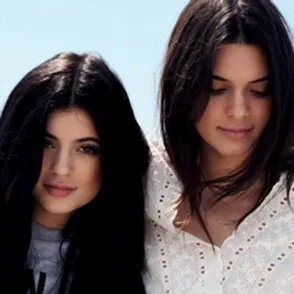 La colección de Kendall y Kylie Jenner para Topshop ya está aquí