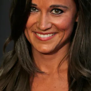 Pippa Middleton ahora es diseñadora de moda