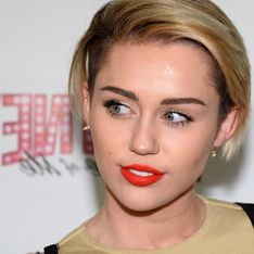 Miley Cyrus raconte la réaction de sa mère face à sa bisexualité