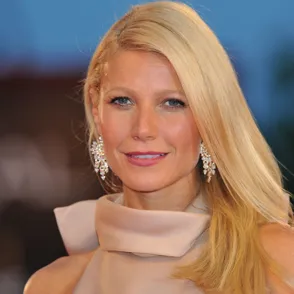 Oil pulling: la nueva tendencia de belleza que triunfa entre las celebrities