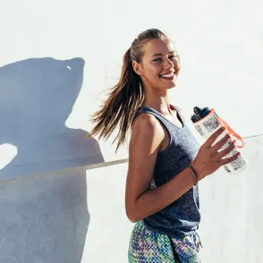 Cómo bajar la barriga sin perder la cabeza: 8 consejos para conseguir un vientre plano