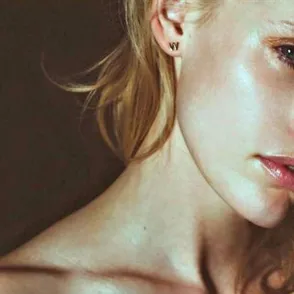 Una modelo perdió una pierna por utilizar un tampón