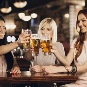 Cerveza antiaging: llega el alcohol con colágeno