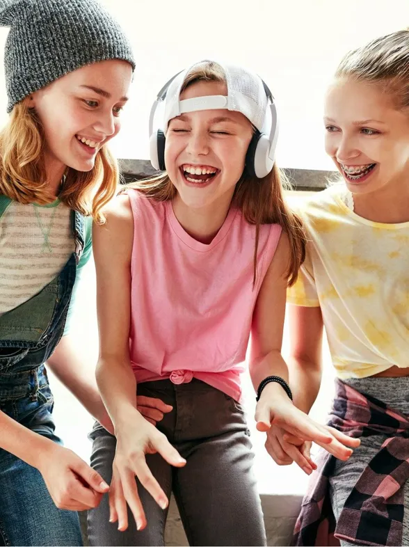 Mini looks para la vuelta al cole: 10 claves para elegir su fondo de armario