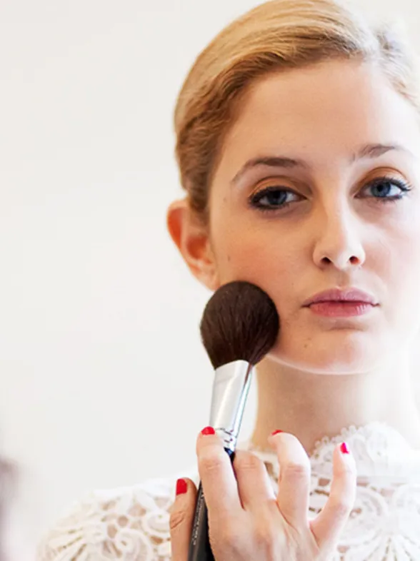 Antes y después del maquillaje para novias: El auténtico milagro divino de las bodas