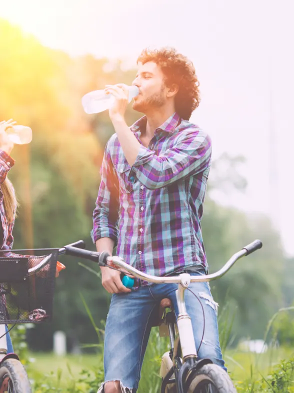 Hoeveel water moet ik dagelijks drinken?