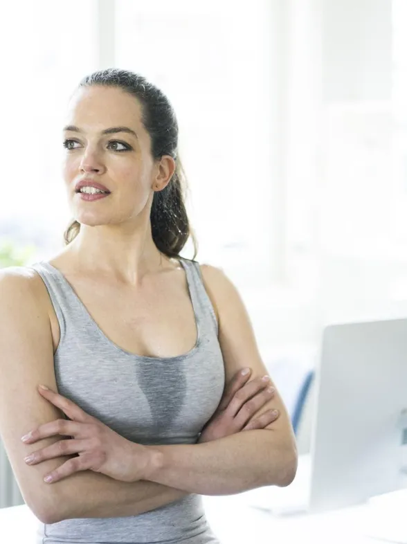 Was hilft gegen Schwitzen? Diese Tipps helfen euch bei Hitze