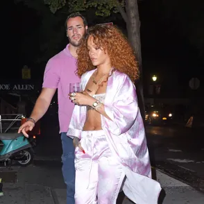 Rihanna y su look pijamero, peor look de la semana