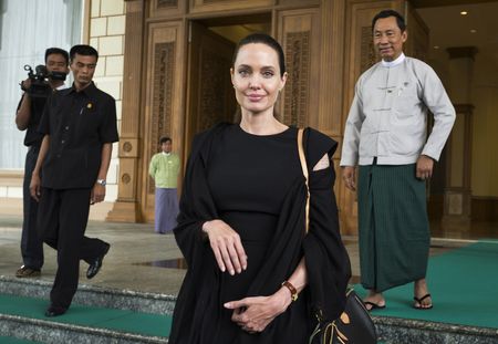 Angelina Jolie invitée en Birmanie par Aung San Suu Kyi
