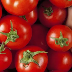 8 usos sorprendentes del tomate en belleza