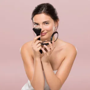 ¿Qué base va contigo? Trucos para encontrar tu maquillaje perfecto