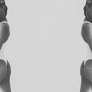 Stretch Marks Are Being Celebrated On Body-posi Instagram Account #LoveYourLines