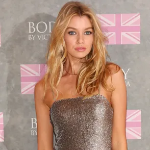 El estilo de Stella Maxwell, la novia de Miley Cyrus