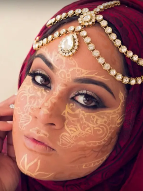 Henna contouring, el maquillaje no tiene fronteras