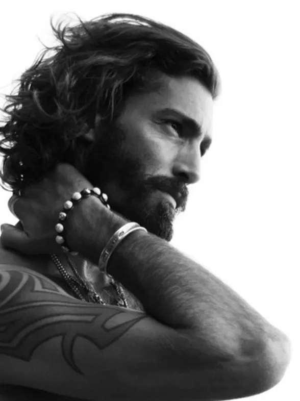 50 imágenes que demuestran que los hombres con pelo largo son muy, muy sexys
