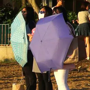 Worst Diet Fad Ever Swaps Meals For Staring At The Sun