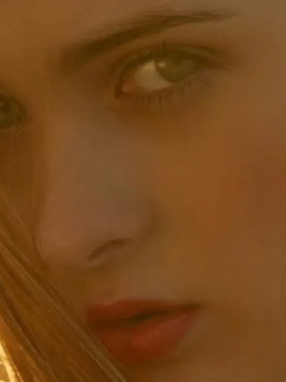Nela Zisser, la modelo australiana que come 12 dónuts en segundos