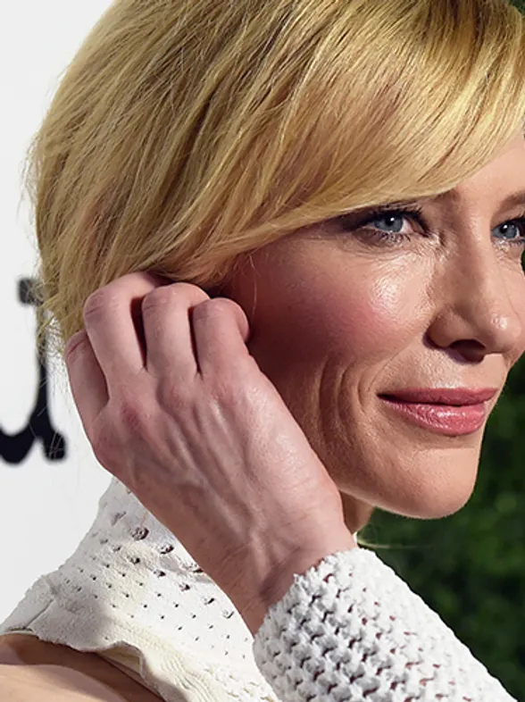 Cate Blanchett solta o verbo sobre a moda das selfies: &quot;&eacute; pat&eacute;tica&quot;