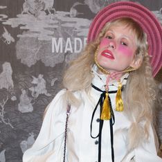 La nueva Lolita del pop internacional se consagra como peor look de la semana