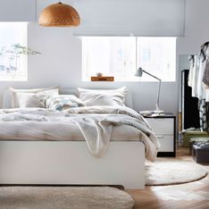 Tips para que el orden reine en tu dormitorio: consejos para organizar el armario