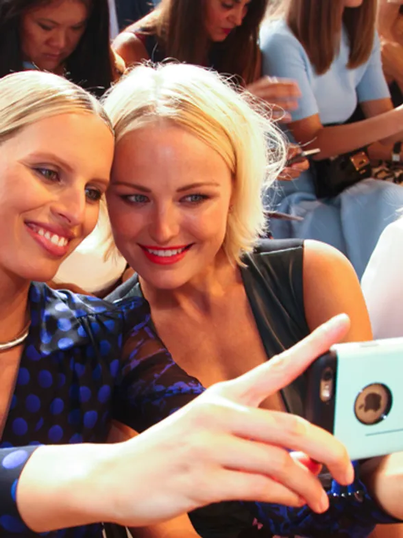 ¡Fiebre Instagram! Los famosos más adictos a la cámara