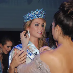 Así es Mireia Lalaguna, la nueva Miss World Spain
