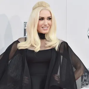 Gwen Stefani, de murciélago gótico, conquista el peor look de la semana